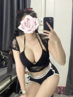 46 Edith Massage gallery photo 5