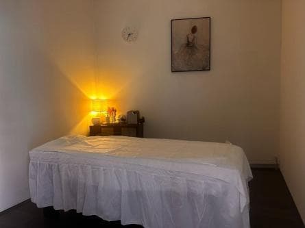 Camden Massage gallery photo 16